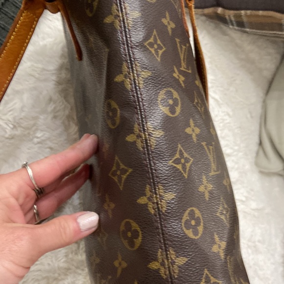 Authentic vintage Louis Vuitton shoulder bag. - Picture 6 of 7